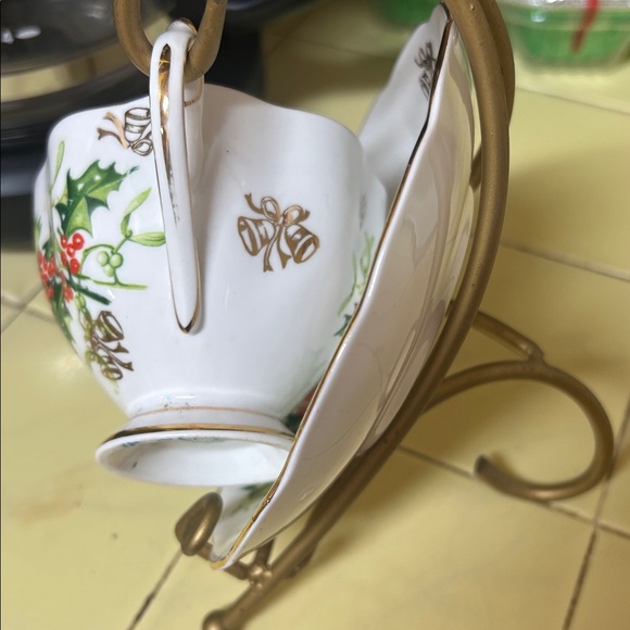 Yuletide Queen Anne Fine Bone China Holiday Holly Teacup and Saucer Set - Picture 2 of 6